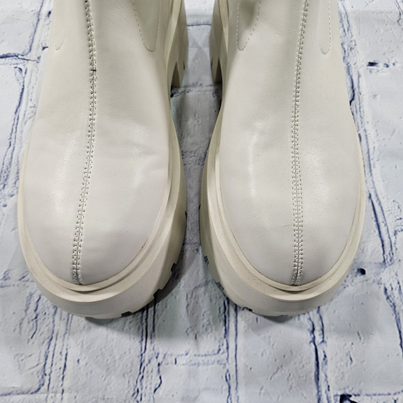GUESS Saleen Ivory Platform Ankle Bootie Boot Back Zip WOMENS SIZE 8.5 - Picture 3 of 9